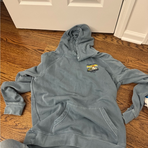 Park City Utah Graphic Sweatshirt - Picture 2 of 4